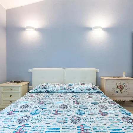 Holiday home Ibiscus Rosa 2 *
