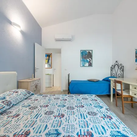 Holiday home Ibiscus Rosa 2 *