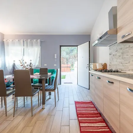 Holiday home Ibiscus Rosa 2 *